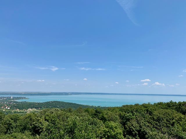A Balaton látképe a Csere-hegyi kilátóbólFotó: Balatoni Bernadett